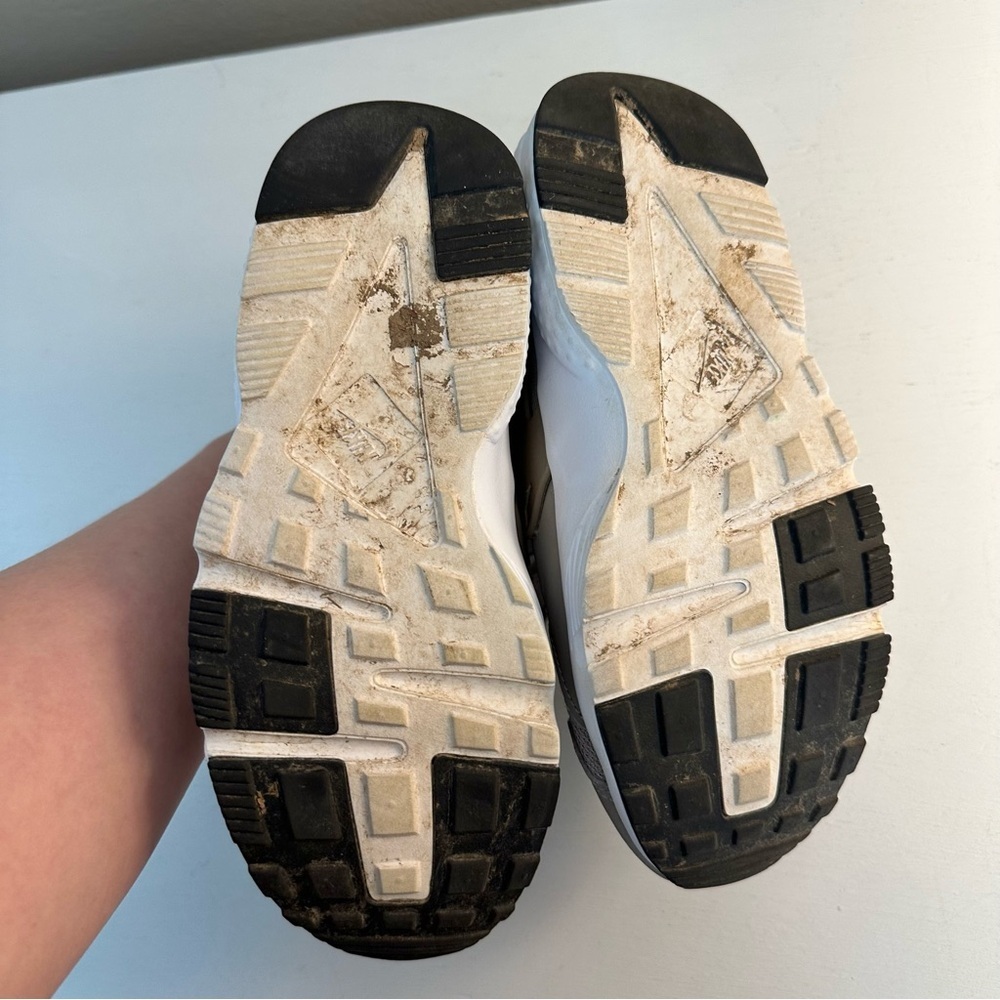 Nike Huarche Silver Gray Youth Running Shoe - Picture 9 of 9